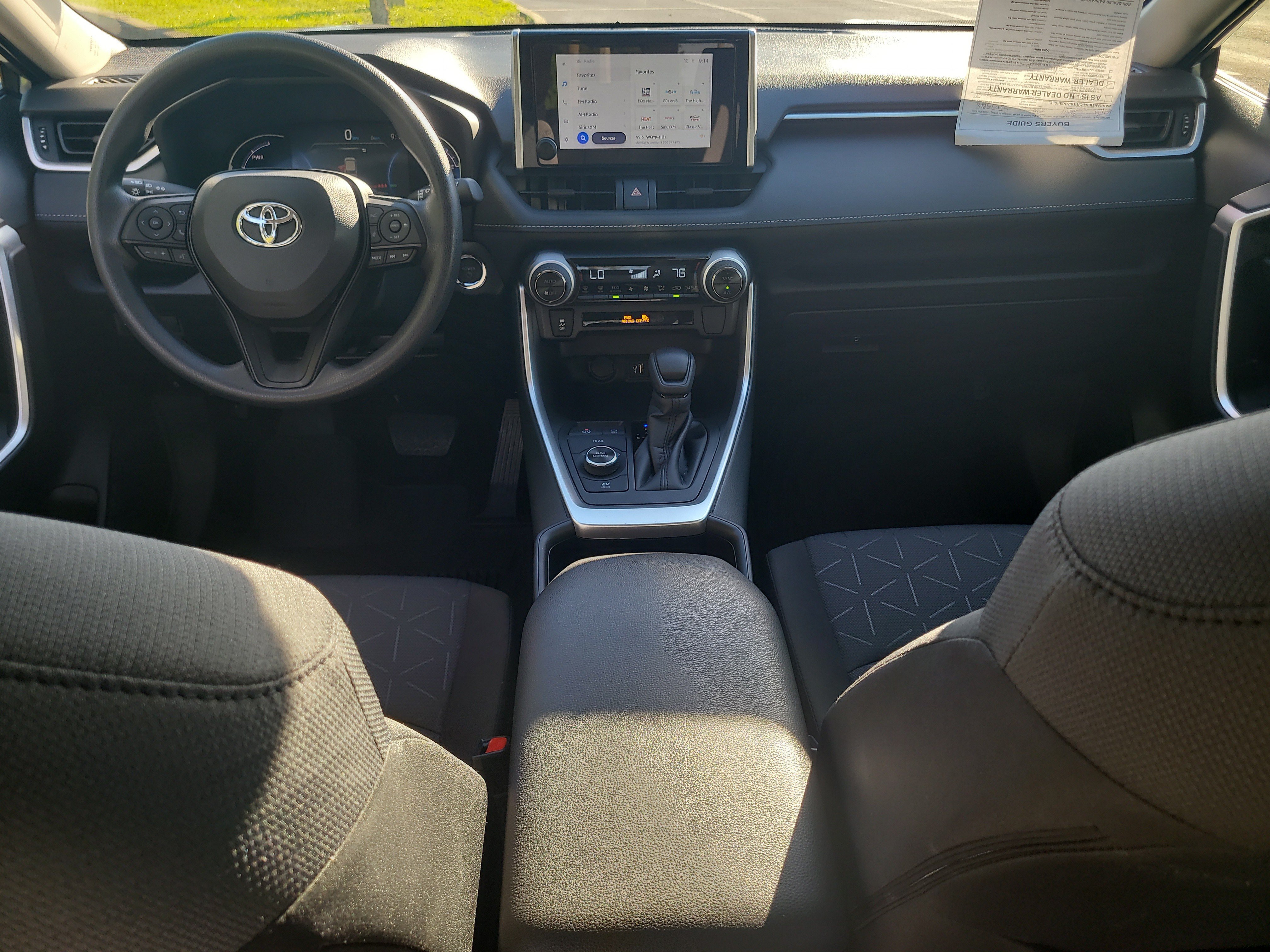 Used 2025 Toyota RAV4 XLE AWD/4WD image 15