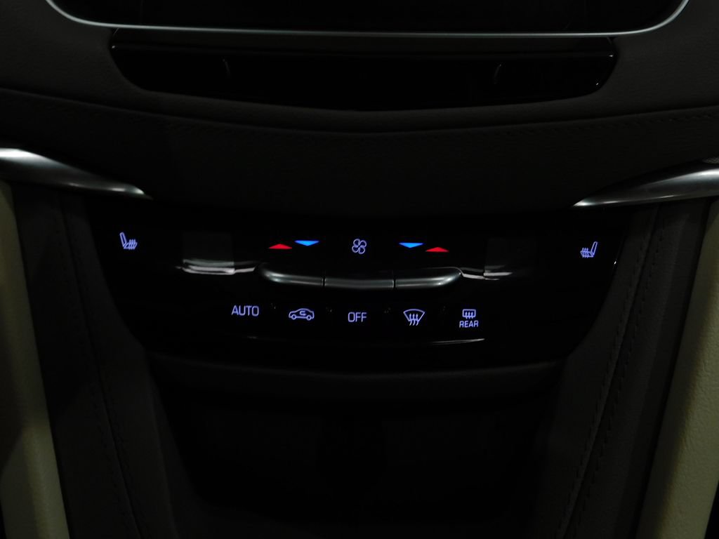Used 2021 Cadillac XT5 Premium Luxury AWD/4WD image 42
