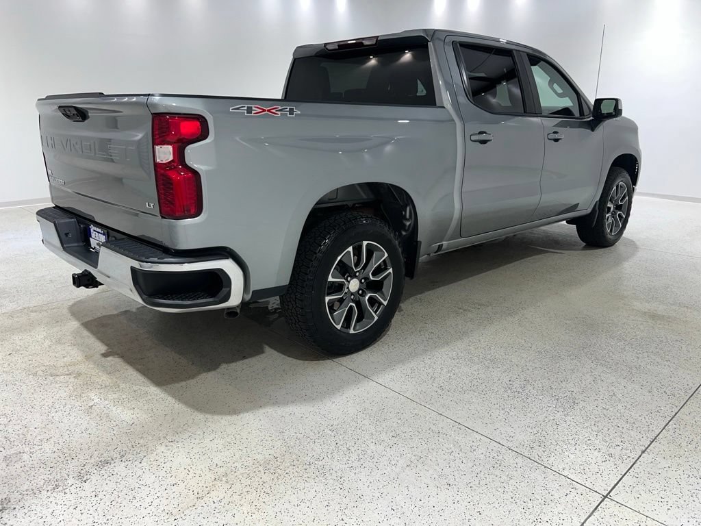 Used 2023 Chevrolet Silverado 1500 LT AWD/4WD image 5
