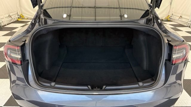 Used 2020 Tesla Model 3 Standard Range Plus RWD image 4