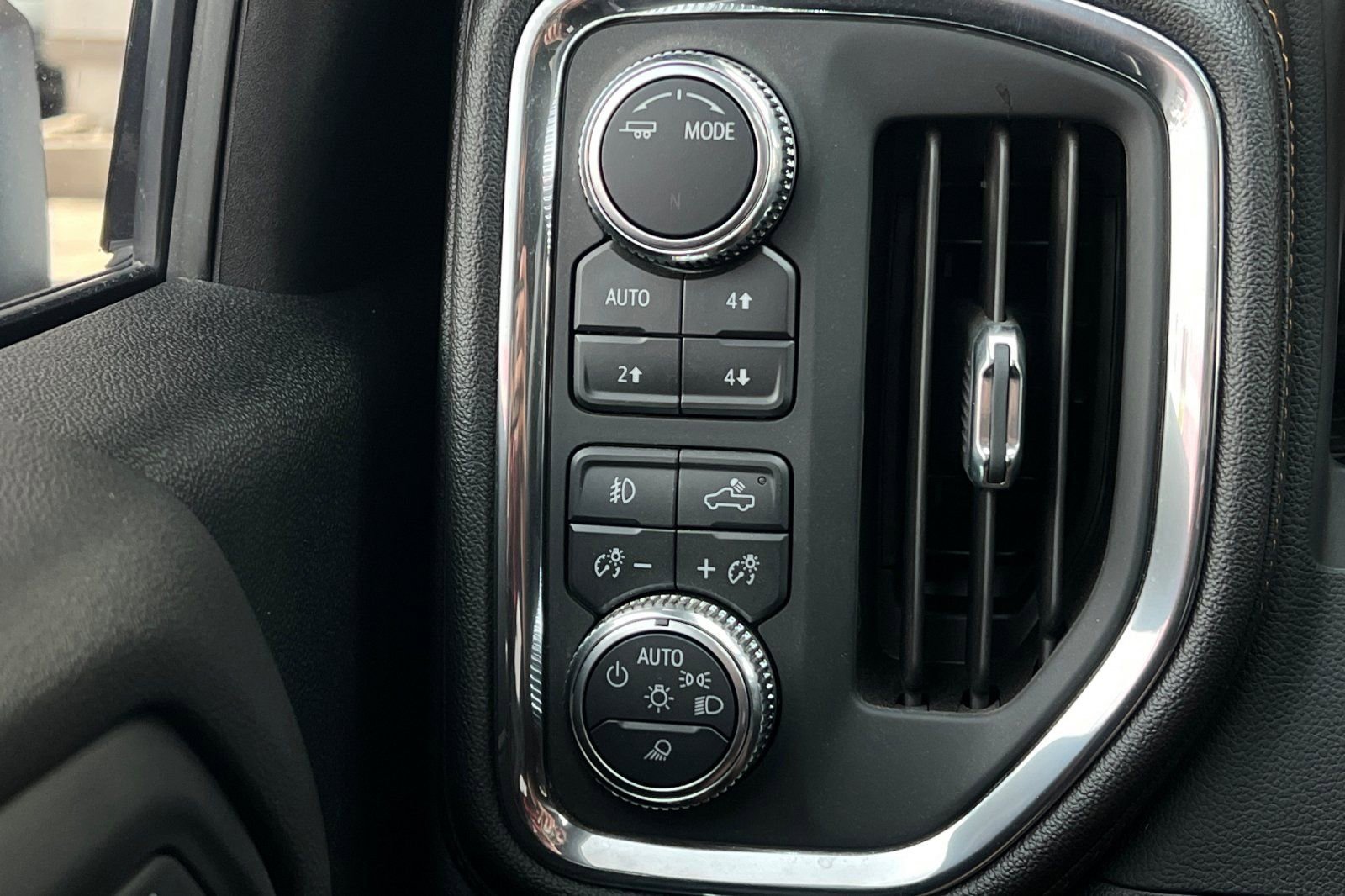 Used 2023 GMC Sierra 2500 AT4 w/ AT4 Preferred Package image 37