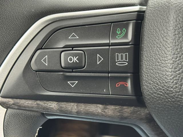 Certified 2023 Jeep Grand Cherokee Limited w/ Black Appearance Package AWD/4WD image 19