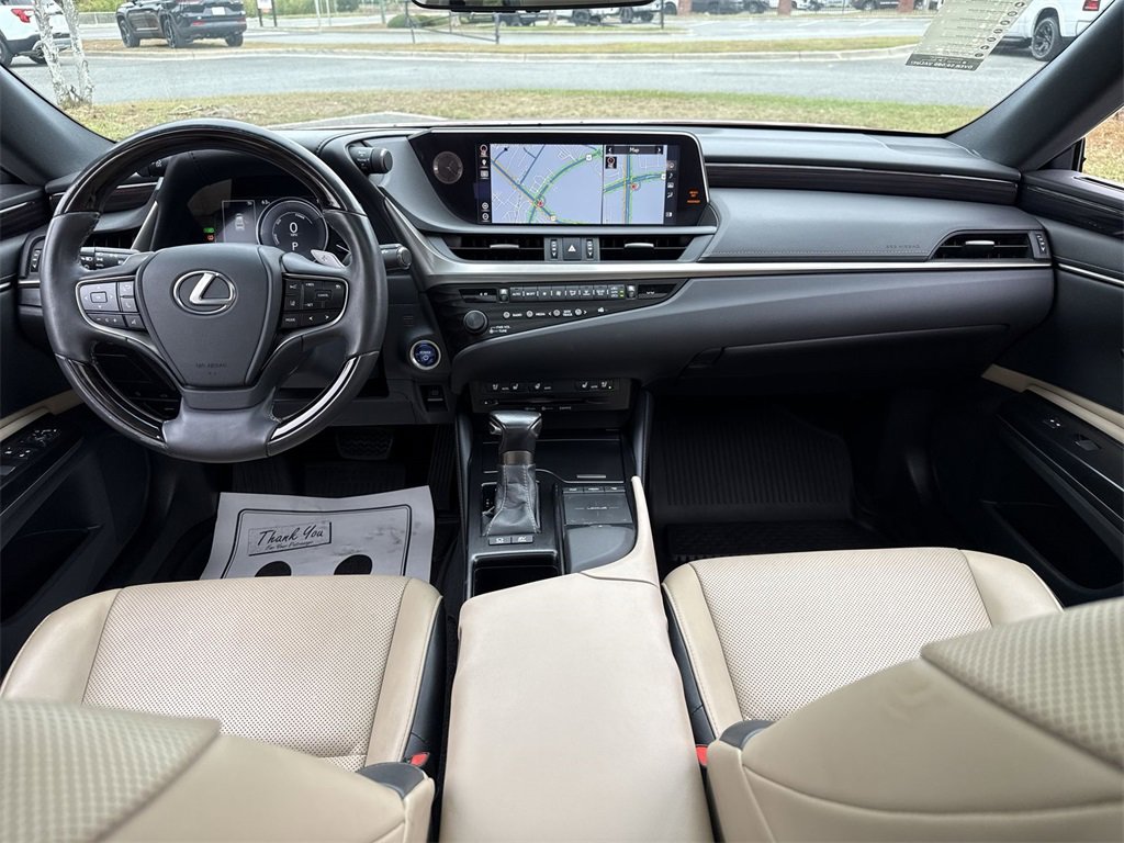 Used 2020 Lexus ES 300h w/ Premium Package image 27