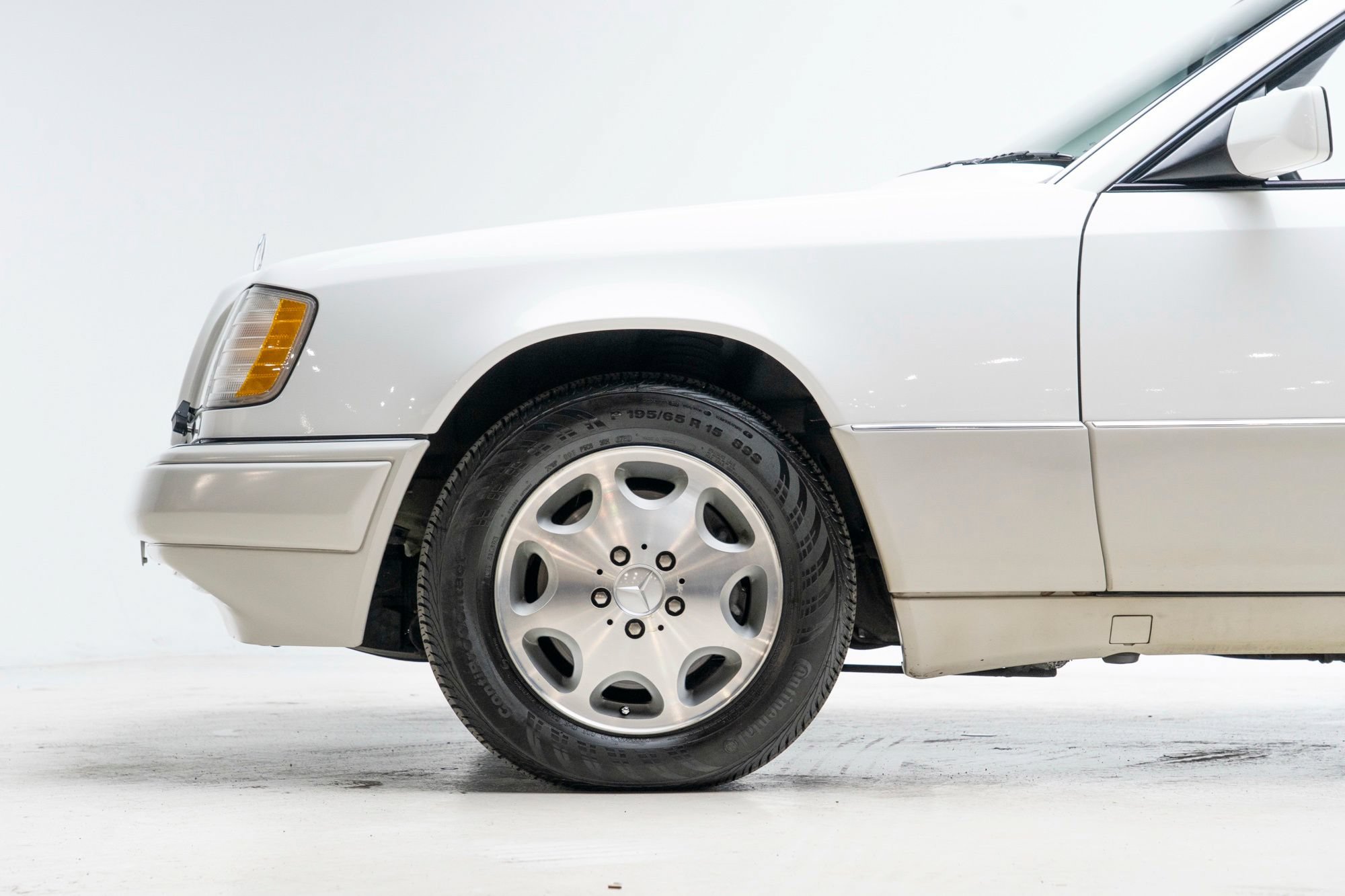 Used 1995 Mercedes-Benz E 320 Convertible image 81