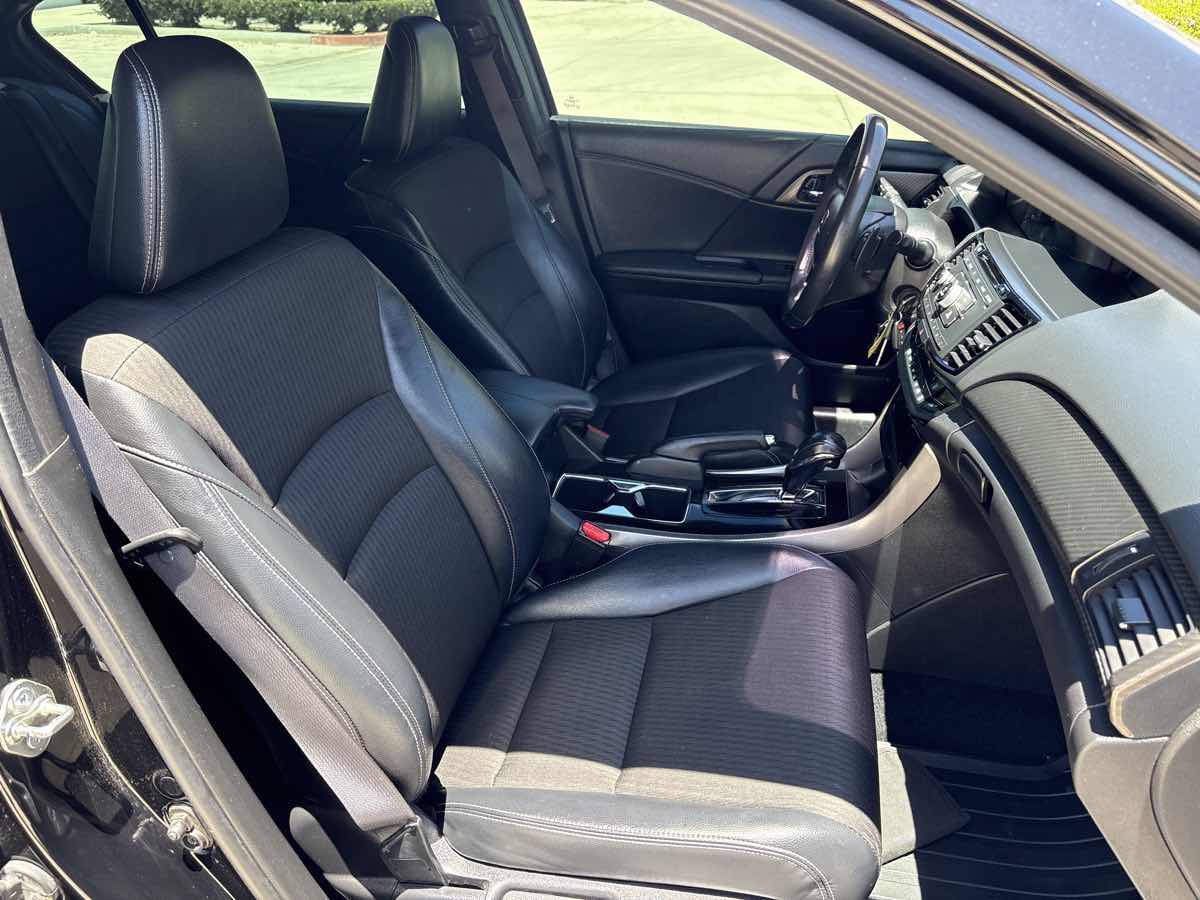 Used 2017 Honda Accord Sport image 15