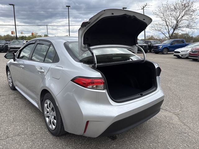 Used 2024 Toyota Corolla LE AWD/4WD image 17