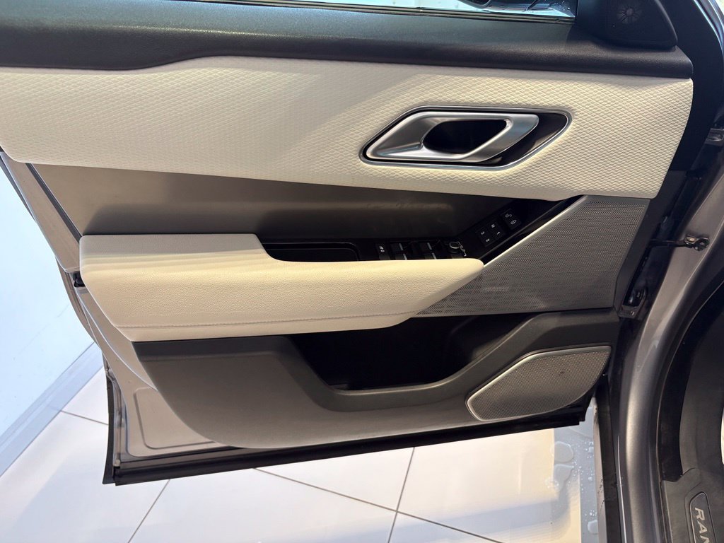 Used 2020 Land Rover Range Rover Velar S AWD/4WD image 39