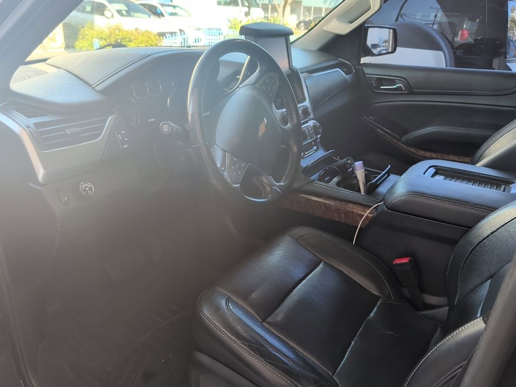 Used 2017 Chevrolet Suburban Premier RWD image 5