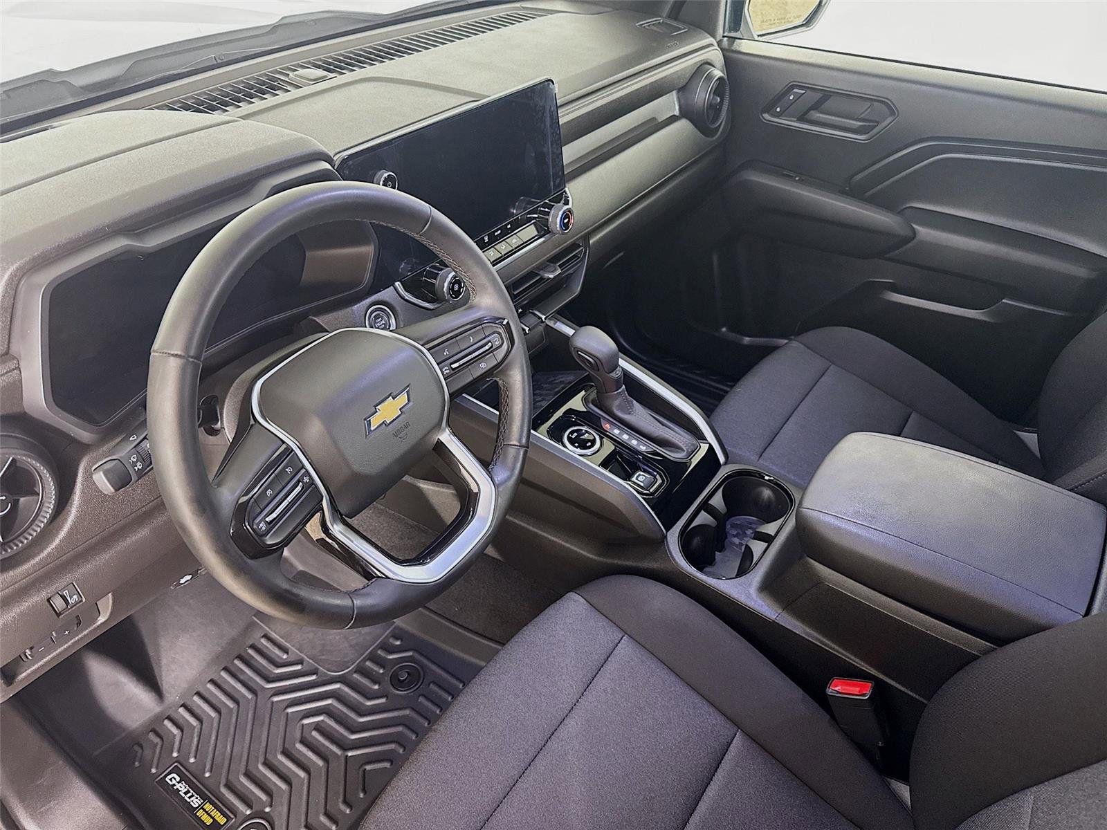 Used 2024 Chevrolet Colorado W/T w/ WT Convenience Package II image 11