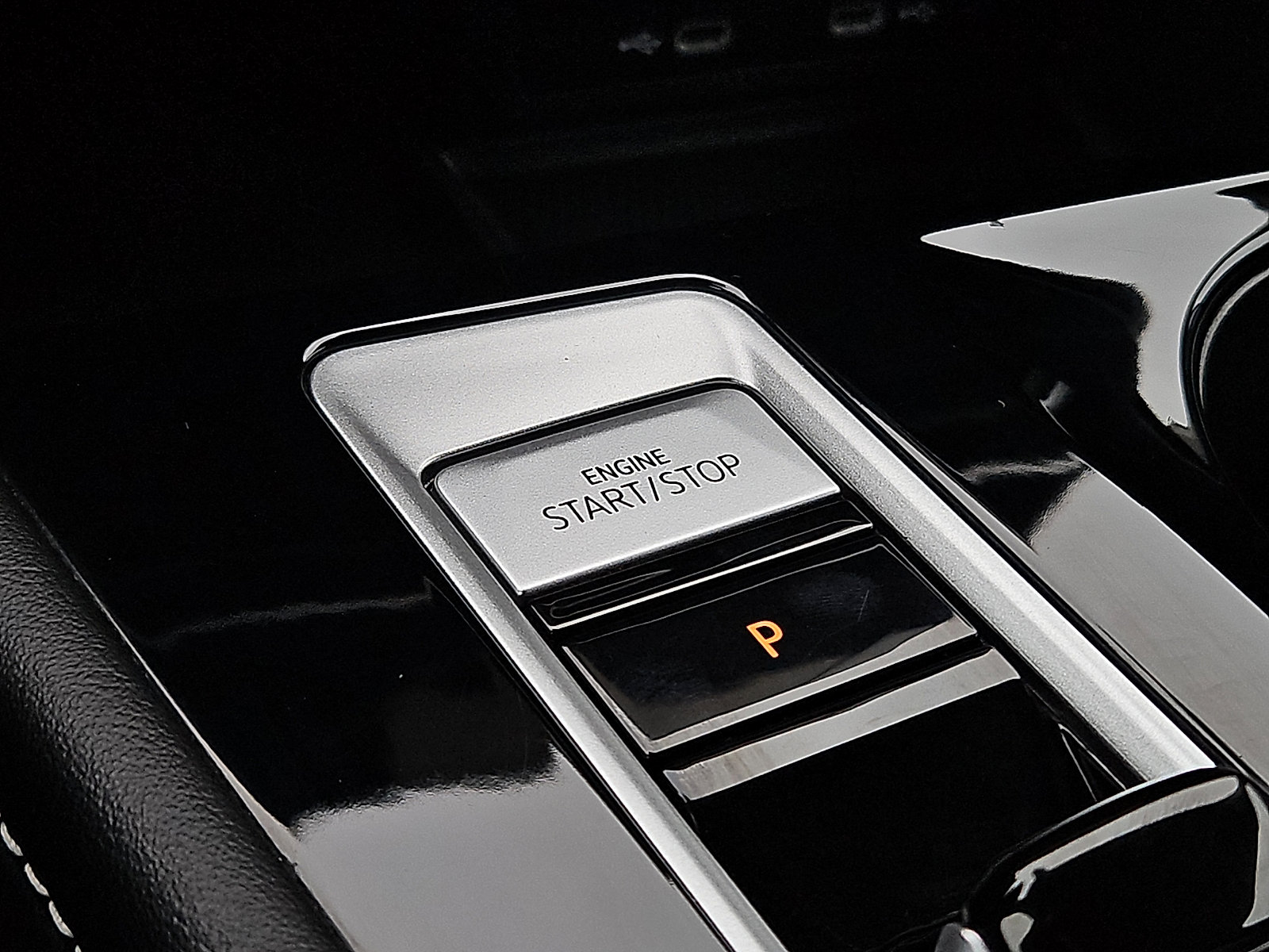 Used 2024 Volkswagen Atlas SE image 23