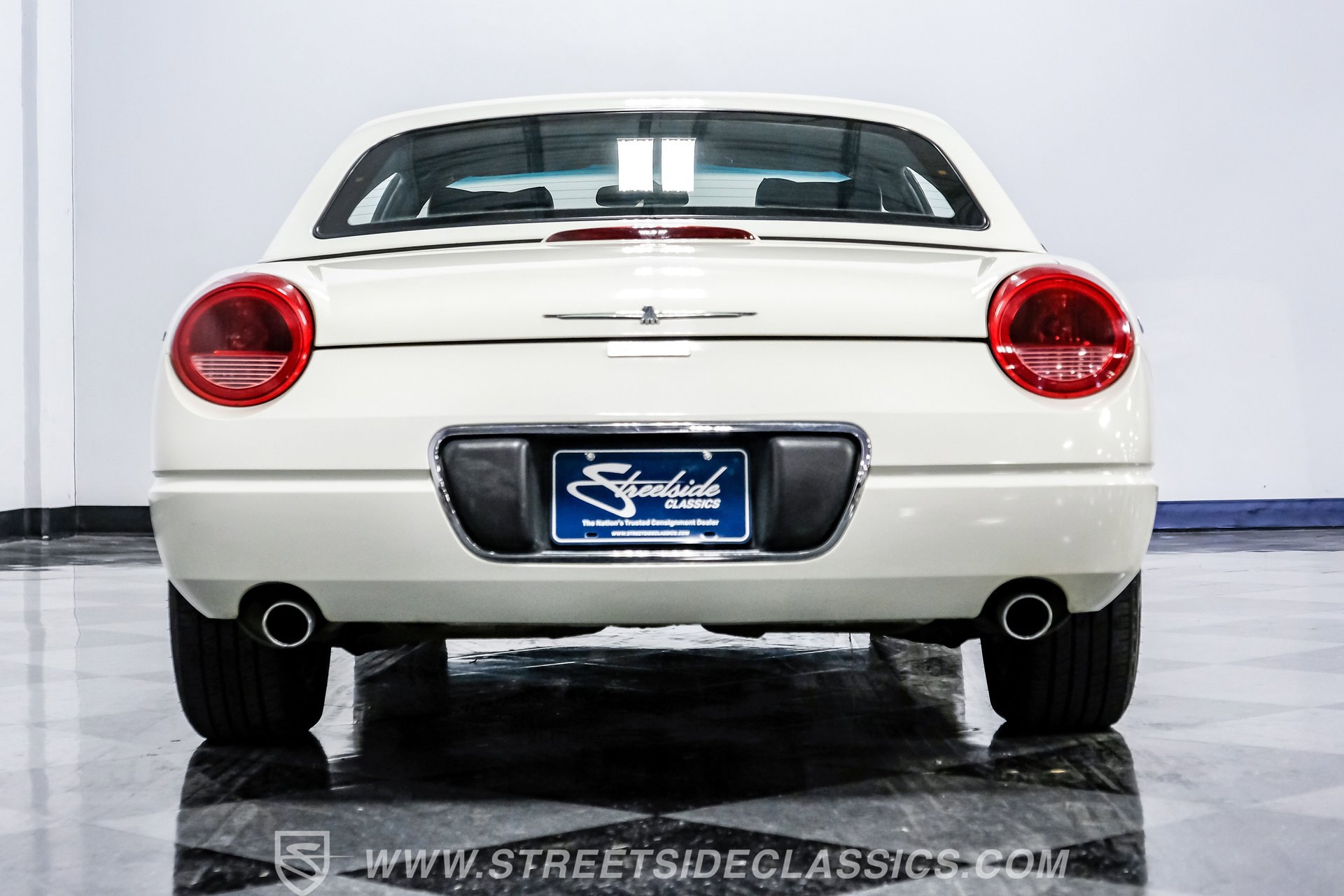 Used 2002 Ford Thunderbird image 32