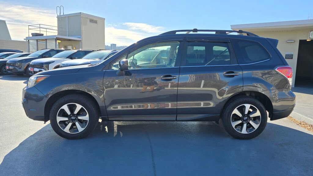 Used 2017 Subaru Forester 2.5i Limited image 5