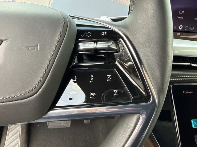 Certified 2025 Cadillac Escalade Premium Luxury Platinum image 30