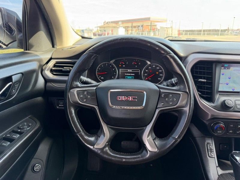 Used 2018 GMC Acadia SLT w/ LPO, Protection Package AWD/4WD image 11