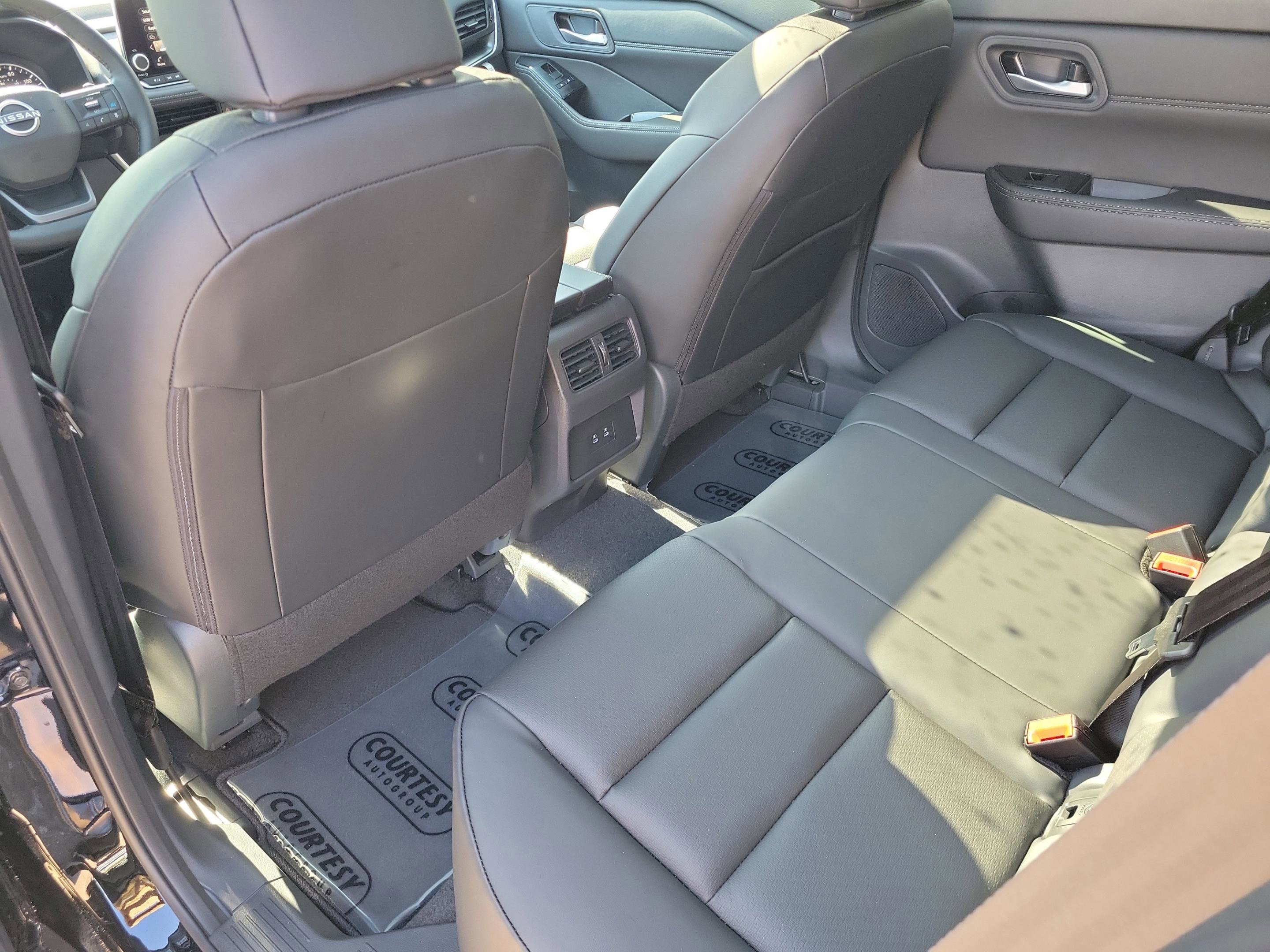 New 2026 Nissan Rogue SV FWD image 13