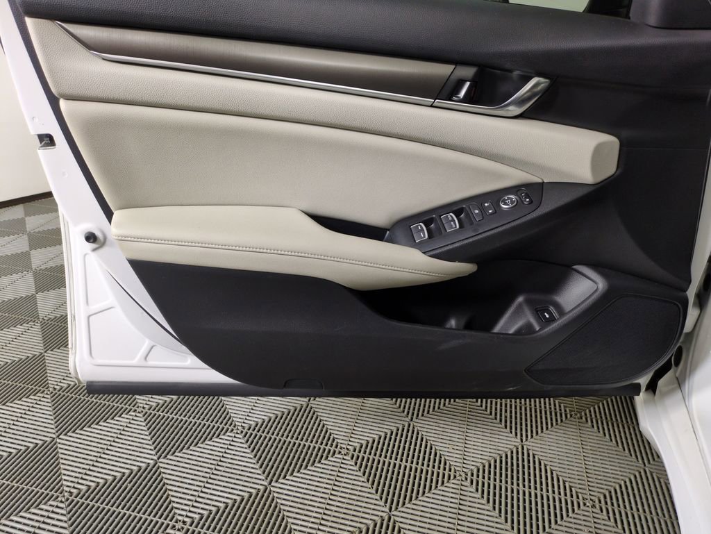 Used 2019 Honda Accord LX image 13