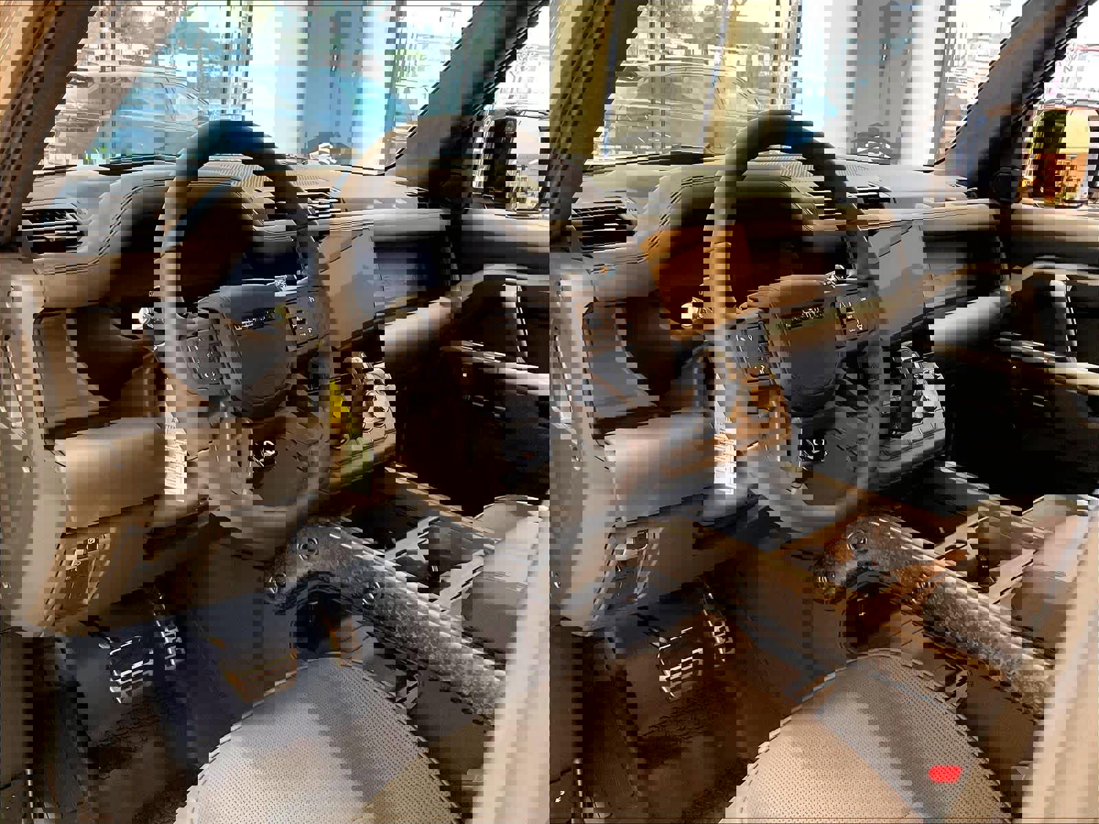 New 2026 Land Rover Defender 110 OCTA image 8