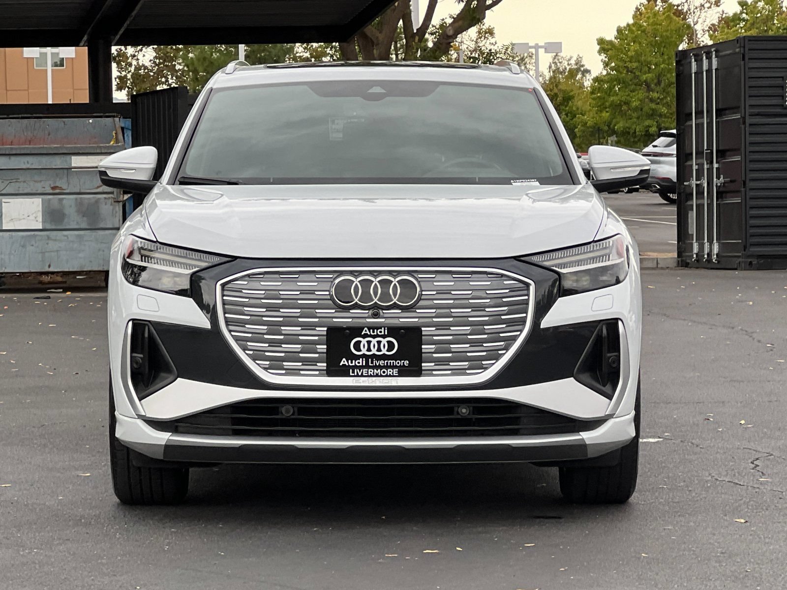 Used 2024 Audi Q4 e-tron Prestige AWD/4WD image 9