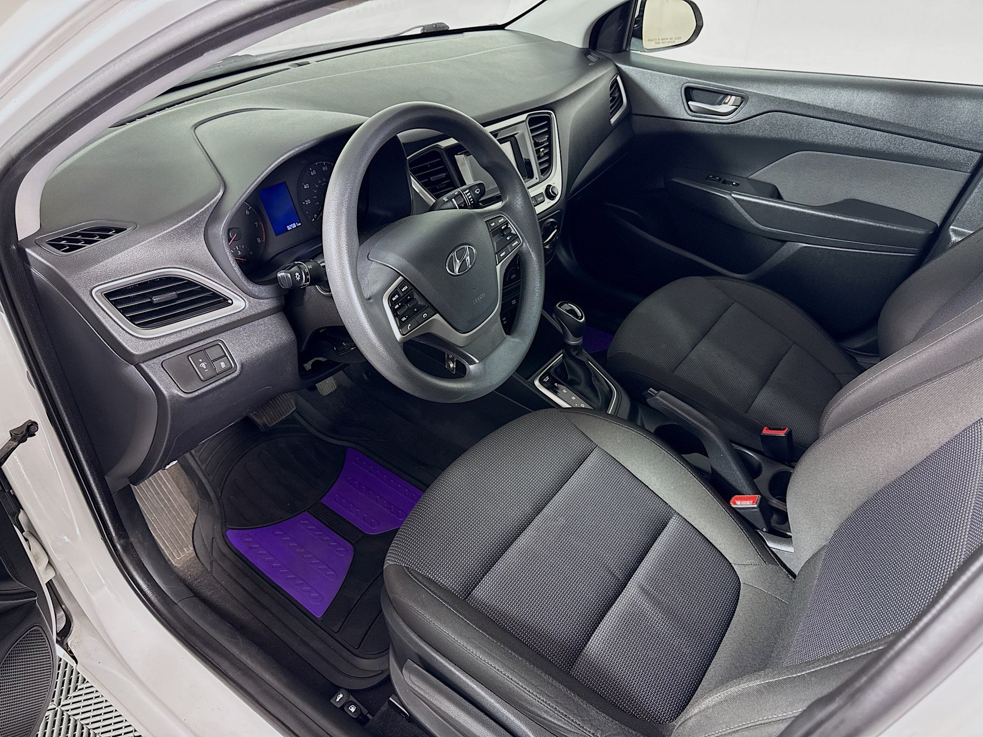 Used 2021 Hyundai Accent SE FWD image 9