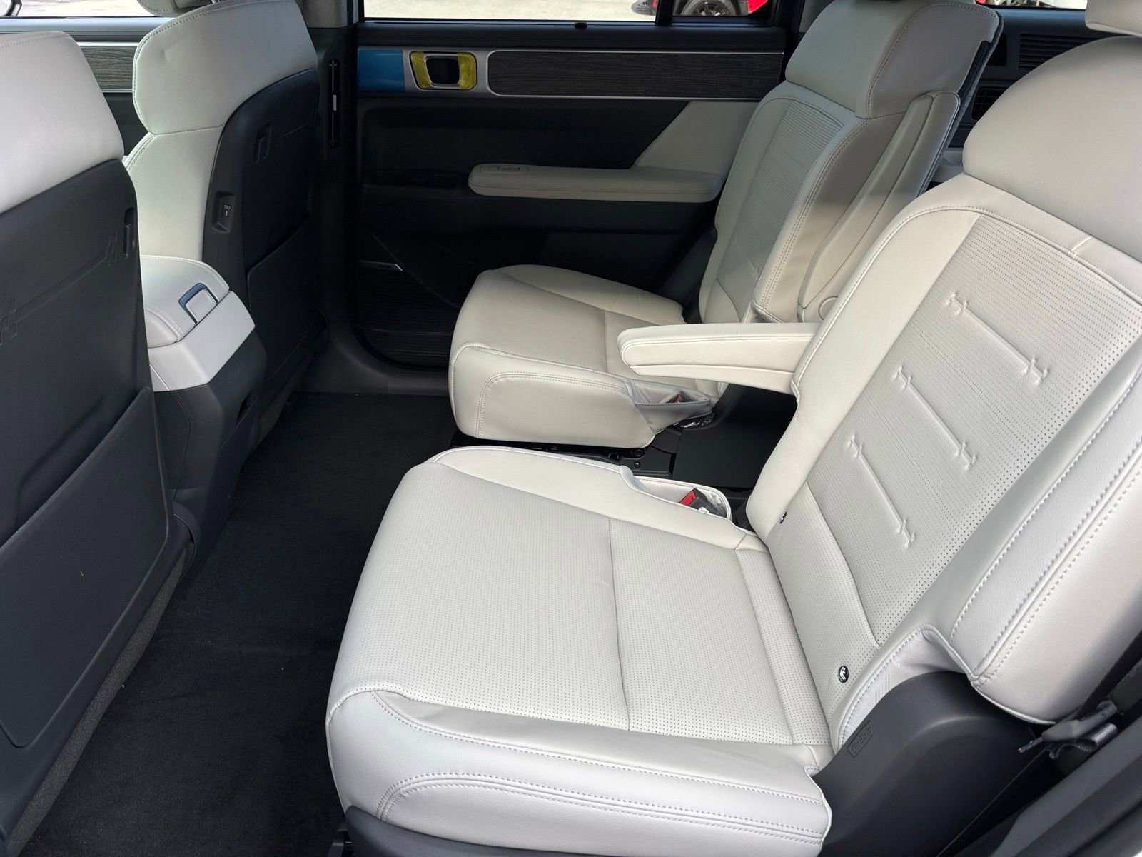 New 2026 Hyundai Santa Fe Limited FWD image 14