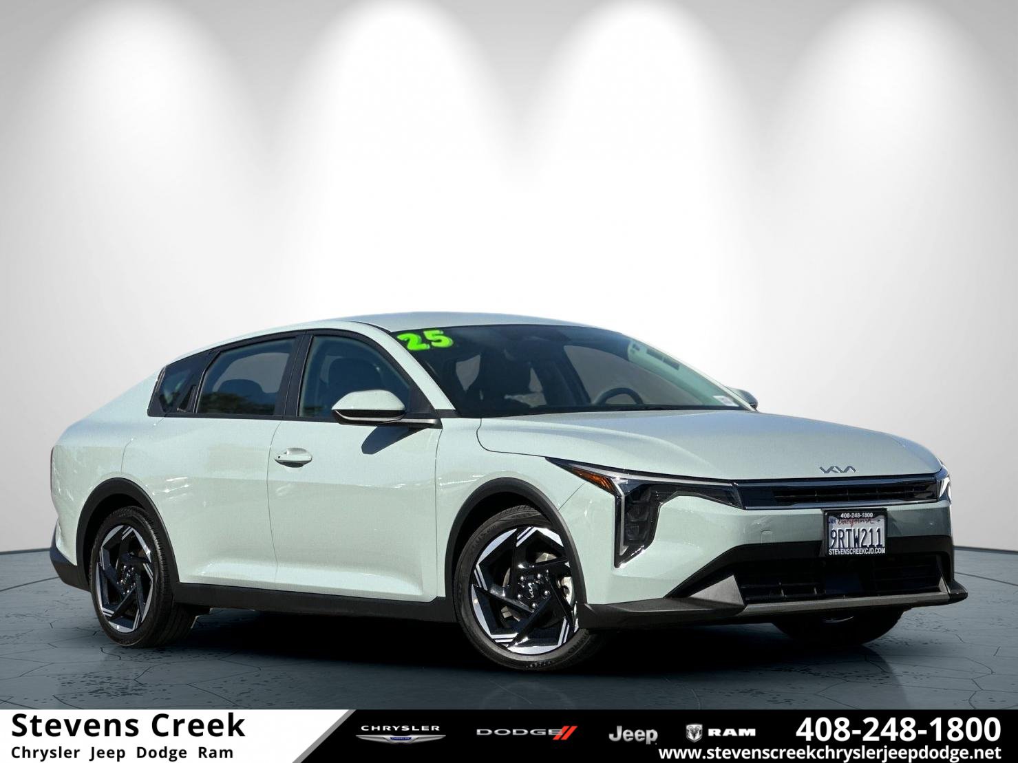 Used 2025 Kia K4 EX FWD image 1