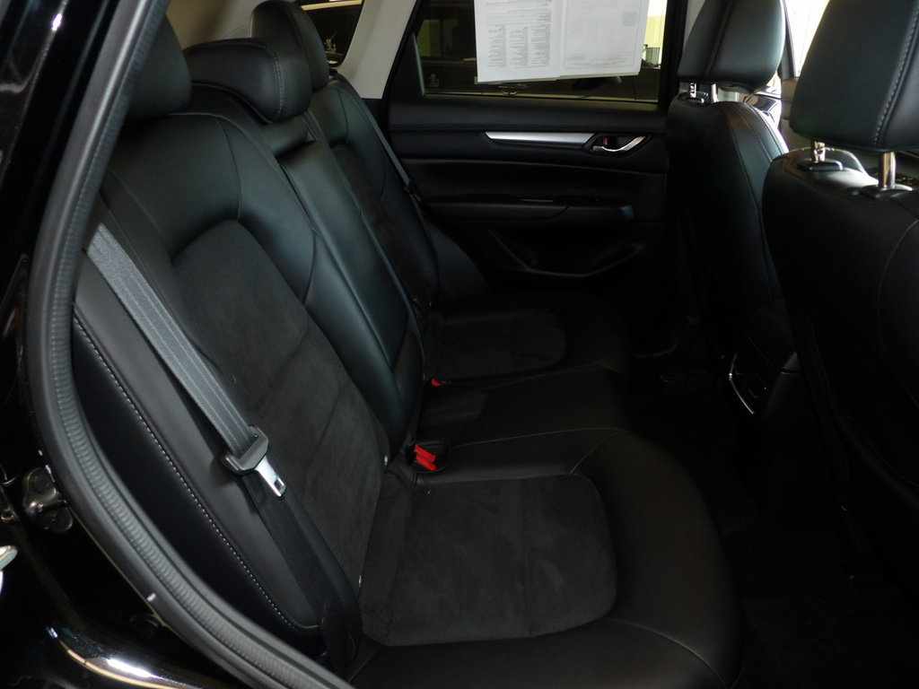 Used 2019 MAZDA CX-5 Touring image 18