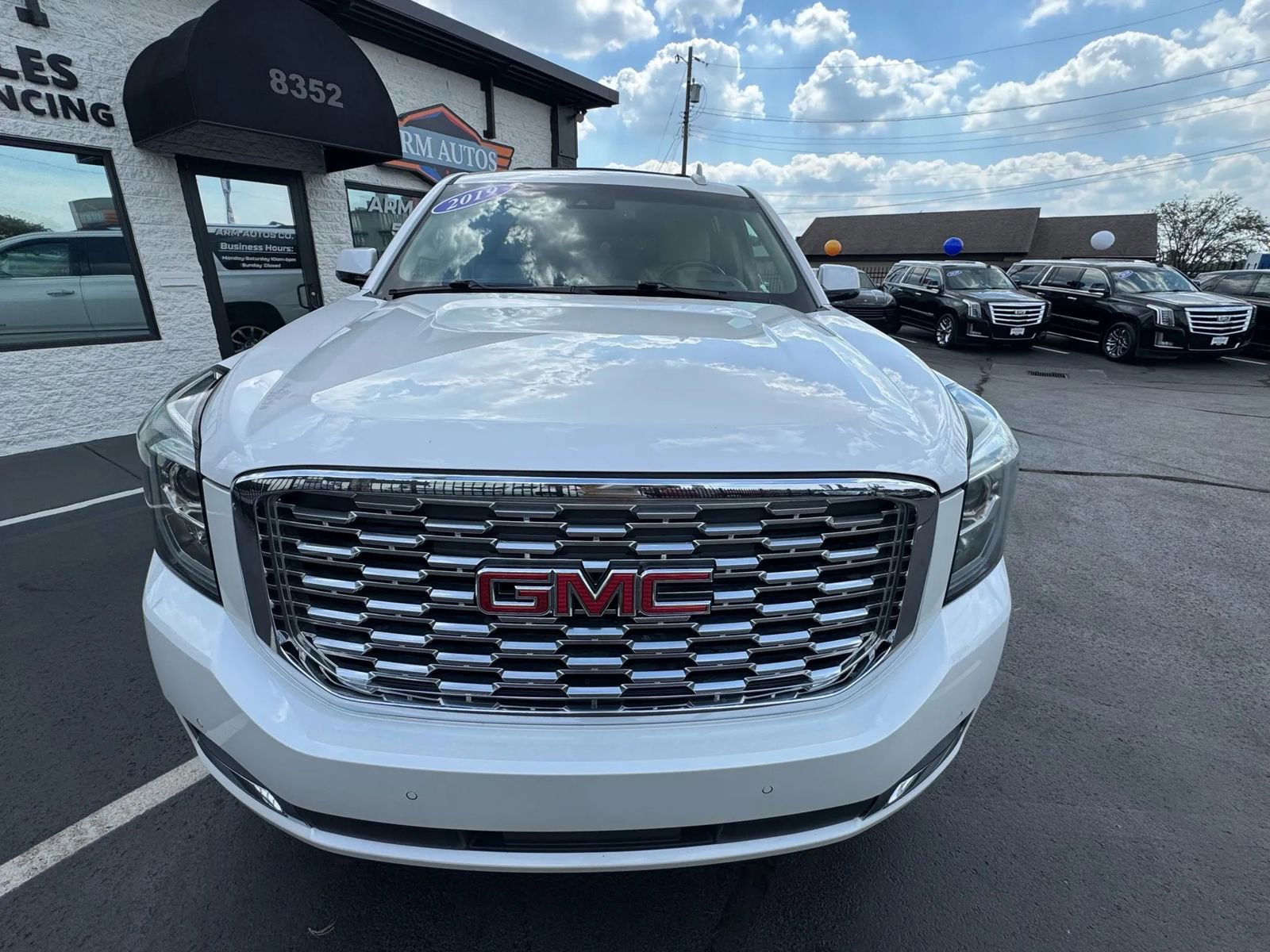 Used 2019 GMC Yukon XL Denali image 10