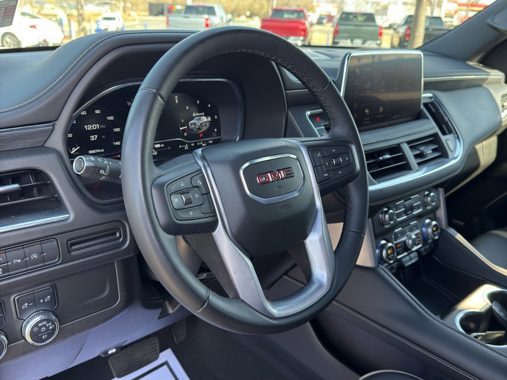 Used 2024 GMC Yukon XL SLT image 38