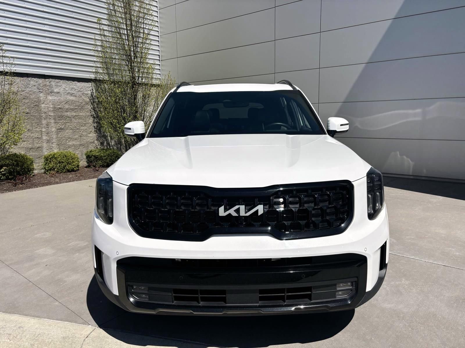 Used 2024 Kia Telluride SX X-Pro image 2