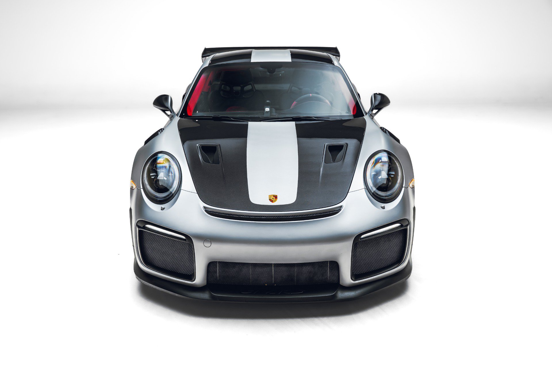 Used 2018 Porsche 911 GT2 RS RWD image 3