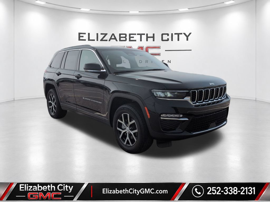 Used 2024 Jeep Grand Cherokee Limited w/ Trailer Tow Package AWD/4WD image 3
