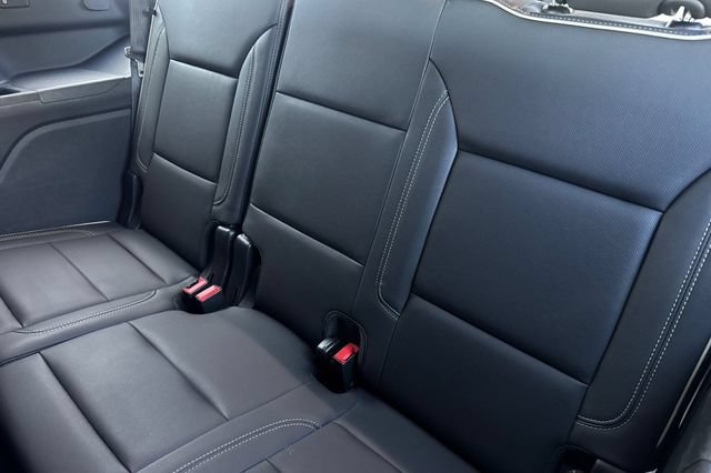 Used 2024 GMC Yukon SLT AWD/4WD image 18
