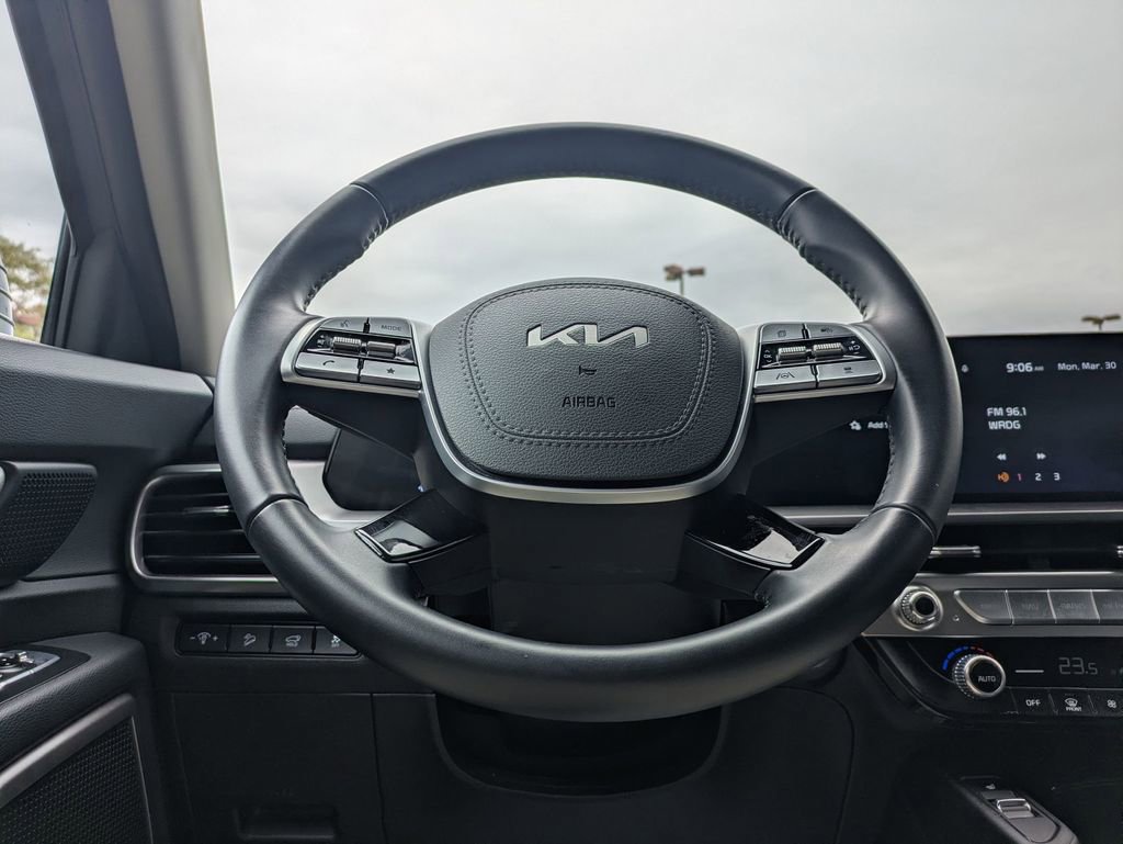 Used 2025 Kia Telluride S image 22