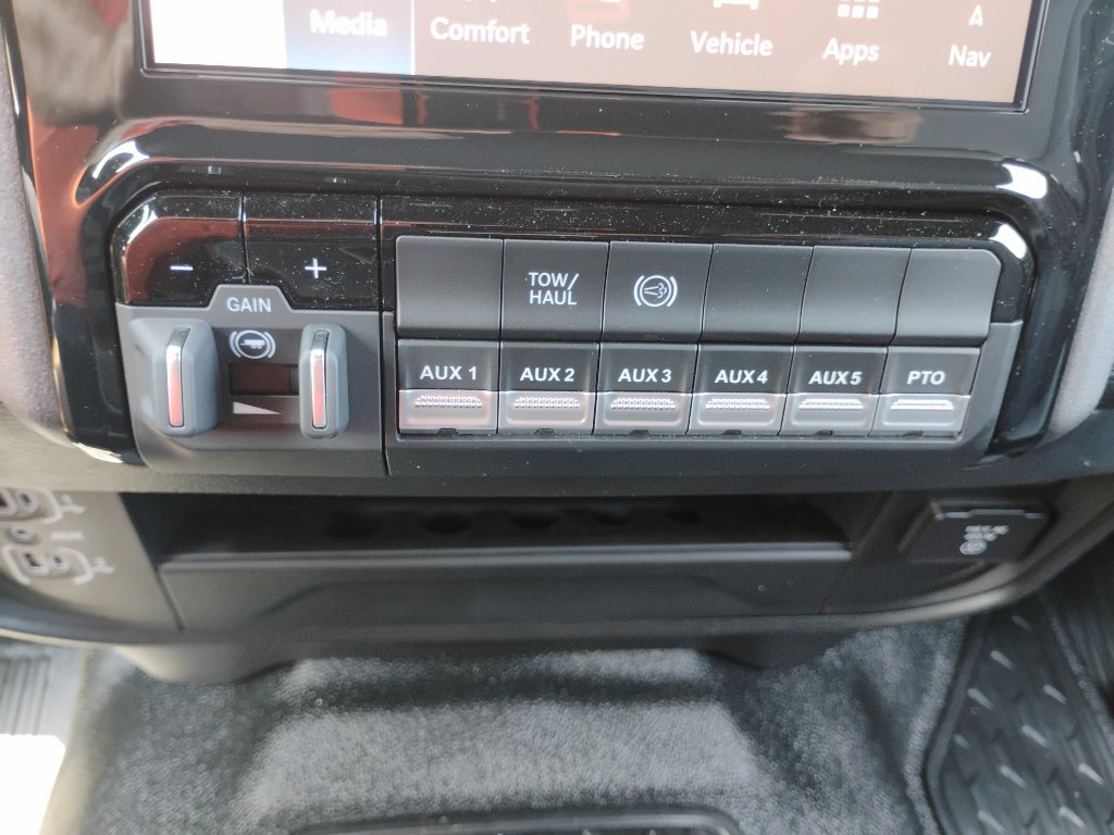 New 2026 RAM 3500 Tradesman AWD/4WD image 23