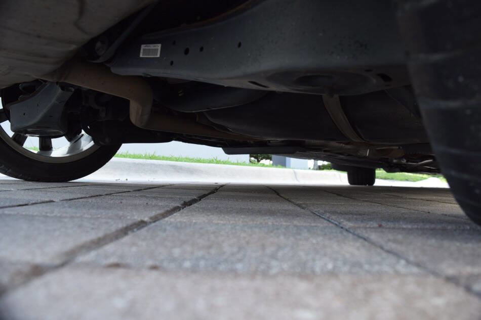 Used 2013 Volkswagen Golf TDI image 96