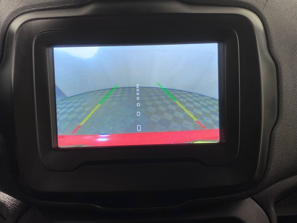Used 2019 Jeep Renegade Latitude w/ Cold Weather Group AWD/4WD image 5