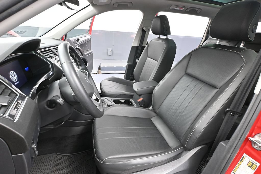 Used 2023 Volkswagen Tiguan SE AWD/4WD image 23