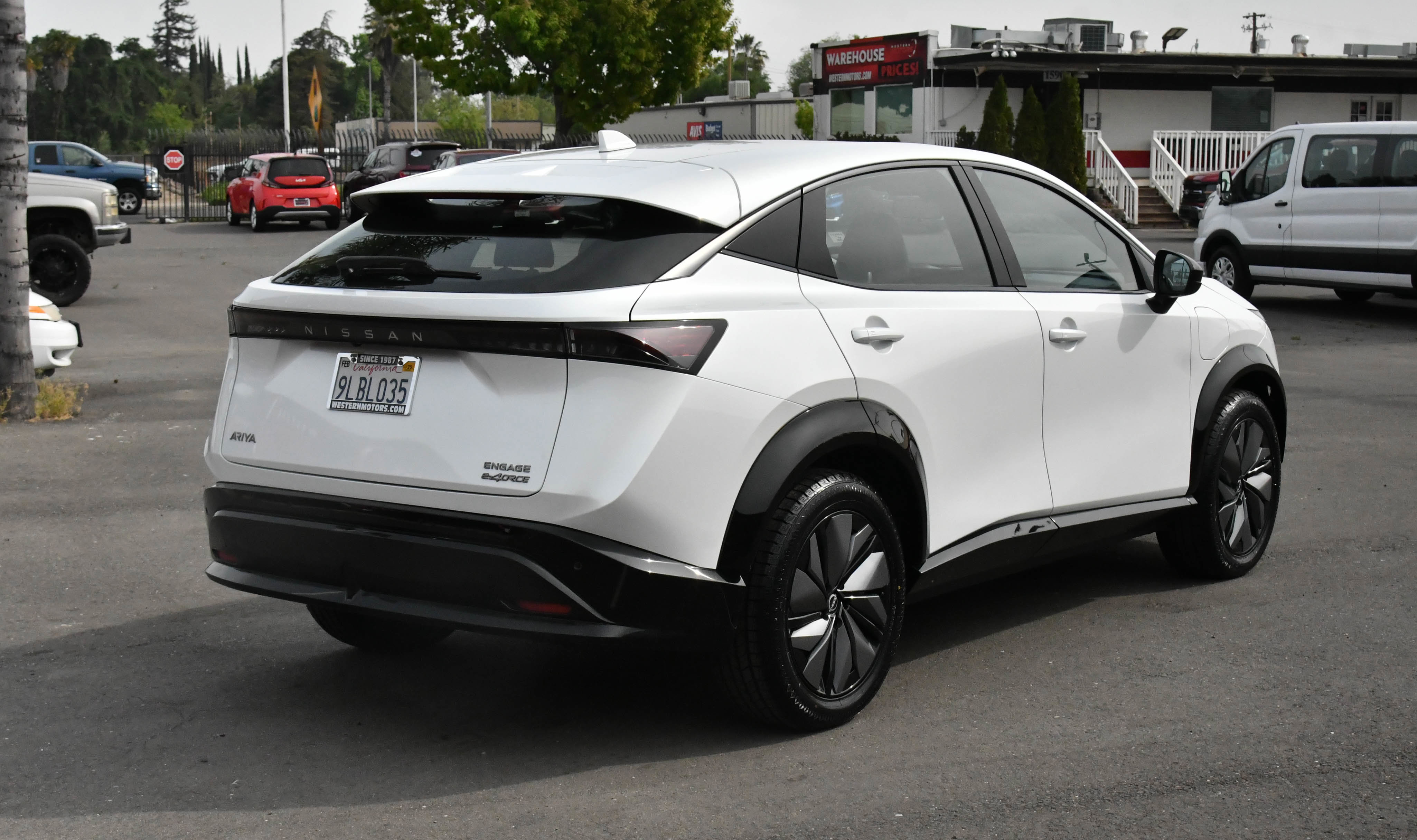 Used 2023 Nissan Ariya AWD image 8