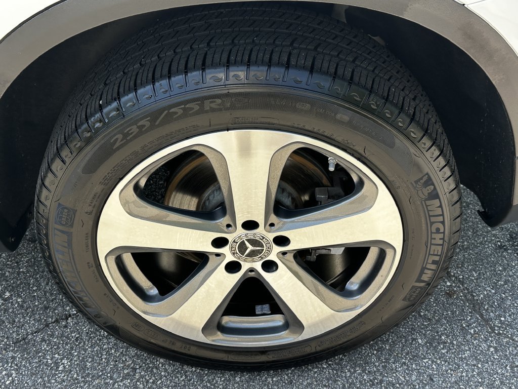 Certified 2022 Mercedes-Benz GLC 300 image 23