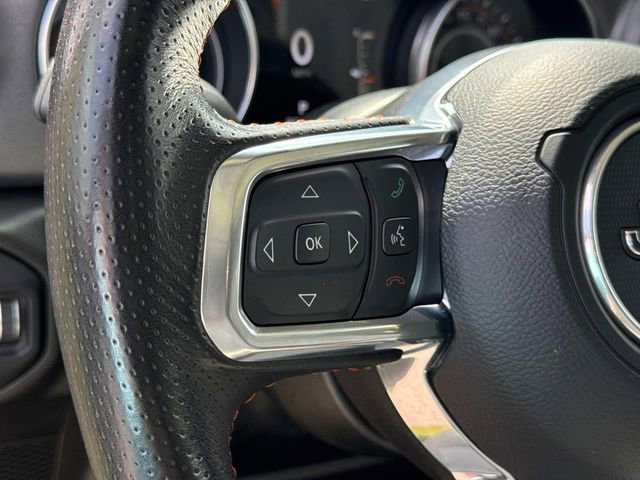 Used 2023 Jeep Gladiator Mojave w/ Cold Weather Group AWD/4WD image 30