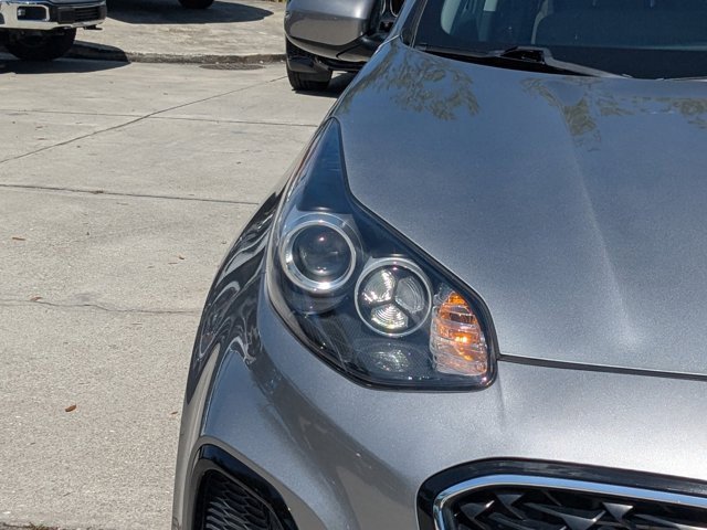 Used 2022 Kia Sportage LX image 9