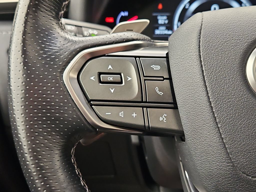 Used 2023 Lexus LX 600 F Sport w/ Accessory Package (P3) AWD/4WD image 31