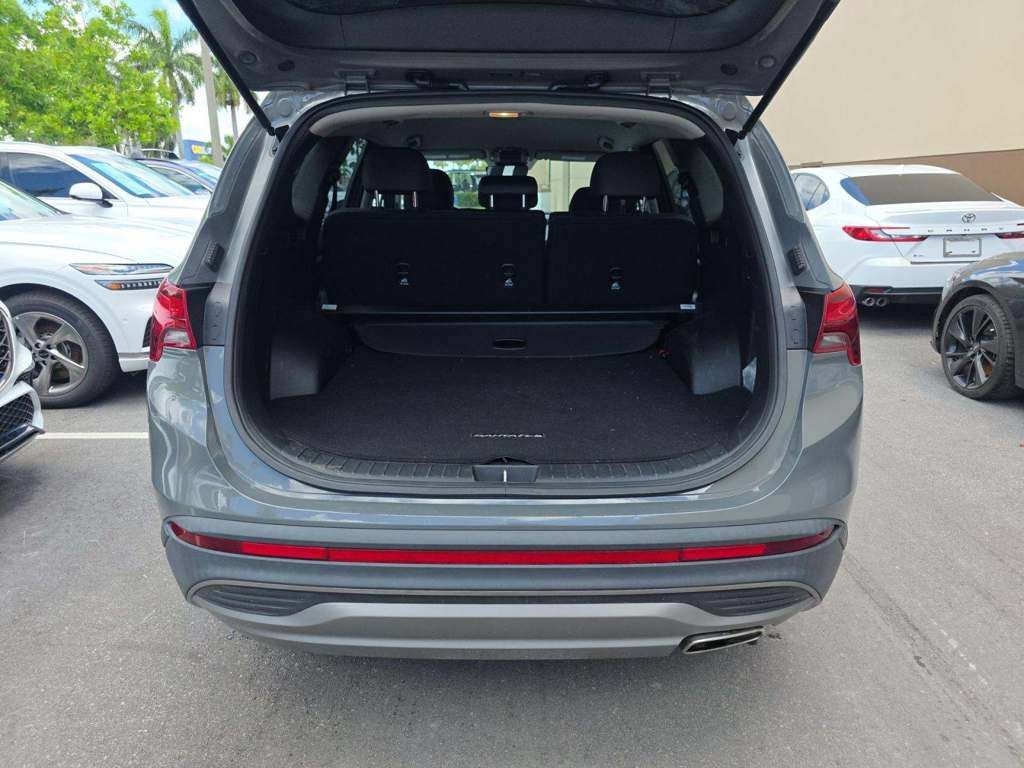 Used 2023 Hyundai Santa Fe SE FWD image 17