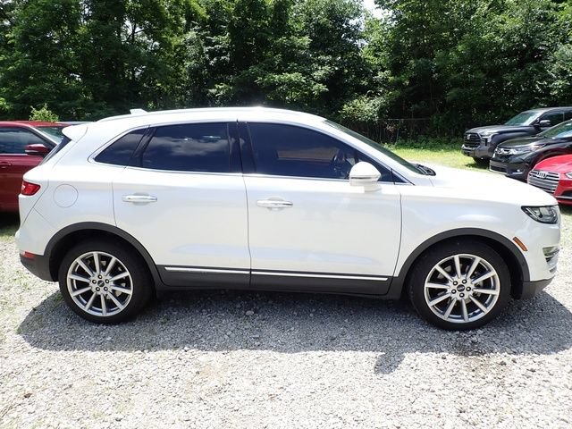 Used 2019 Lincoln MKC Reserve w/ MKC Technology Package FWD image 2