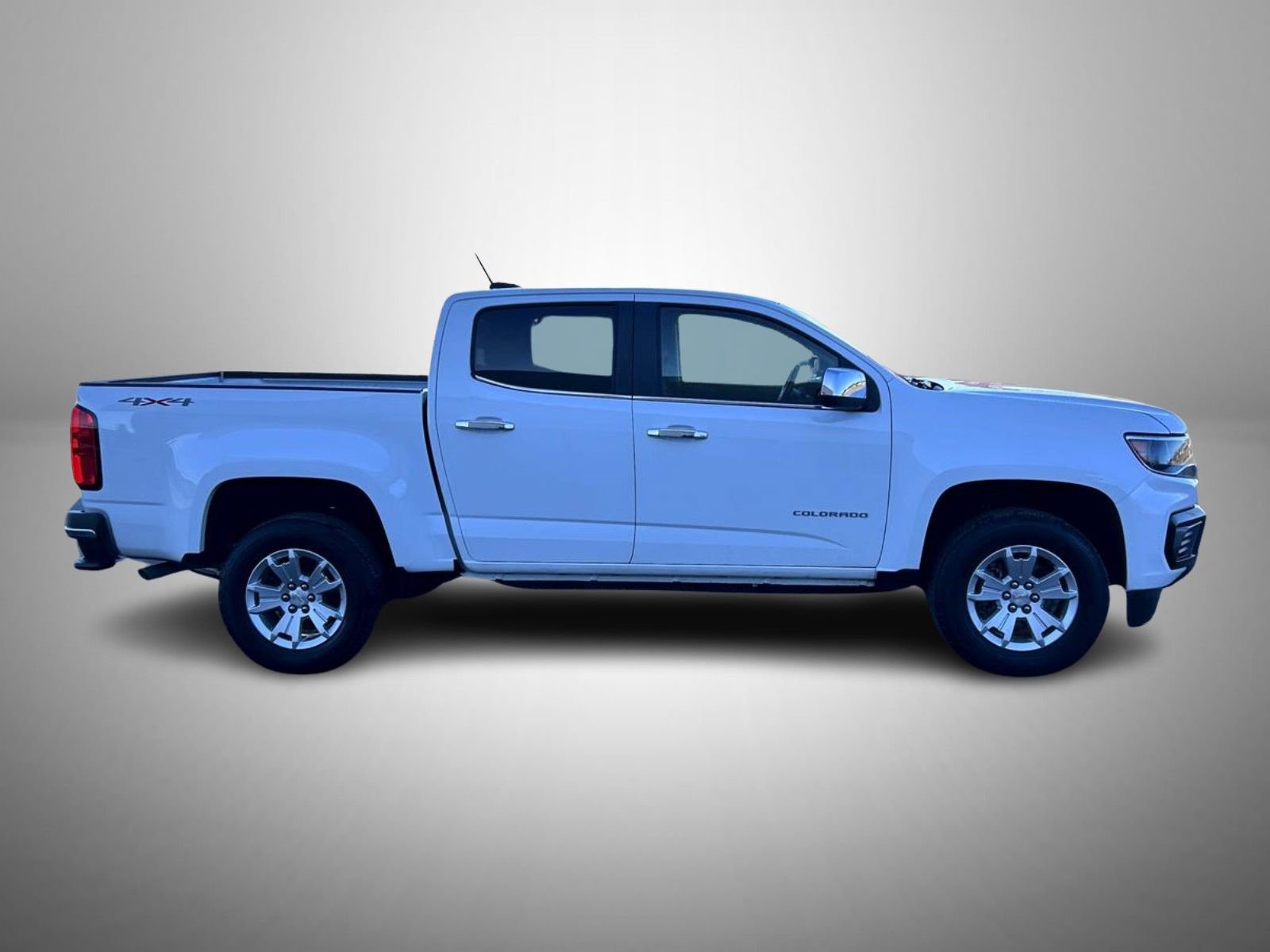 Certified 2022 Chevrolet Colorado LT w/ Chrome Appearance Package image 4