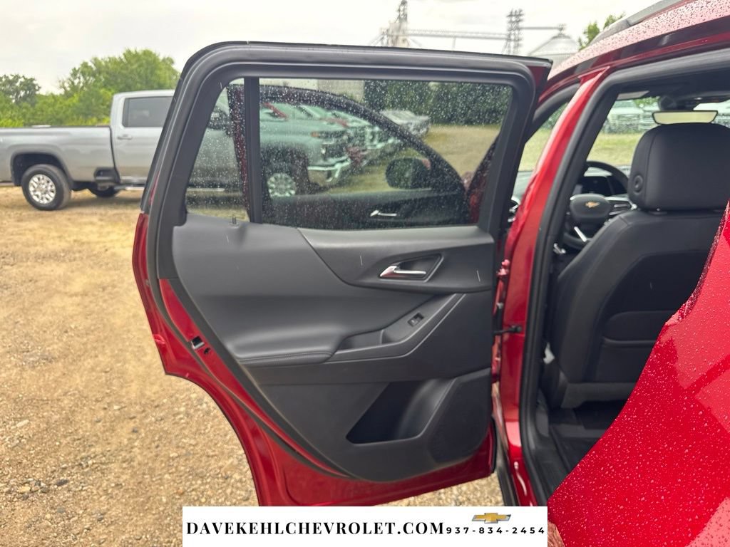 Used 2025 Chevrolet Equinox LT w/ Convenience Package II FWD image 18