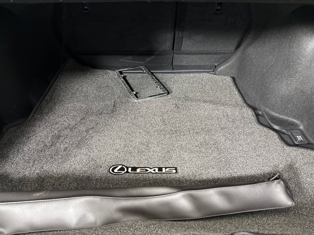 Used 2024 Lexus IS 300 w/ Comfort Package RWD image 27