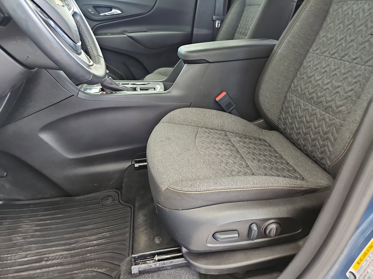 Used 2024 Chevrolet Equinox LT image 19