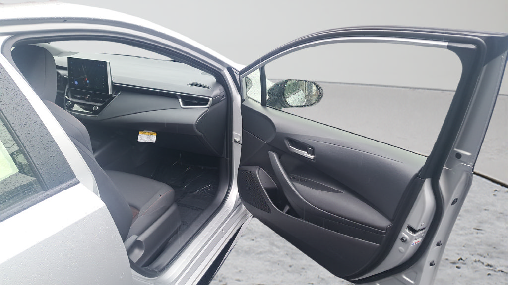 Used 2026 Toyota Corolla SE w/ SE Package FWD image 15
