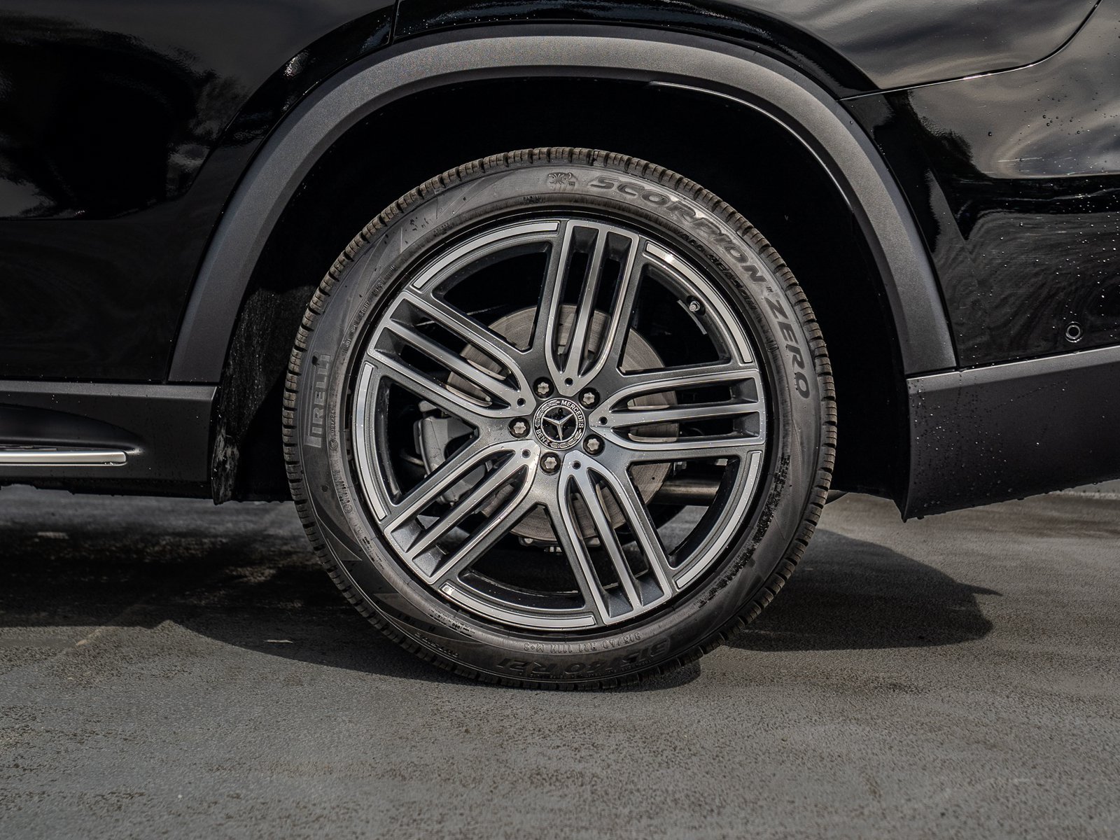 Certified 2026 Mercedes-Benz GLS 450 4MATIC image 16